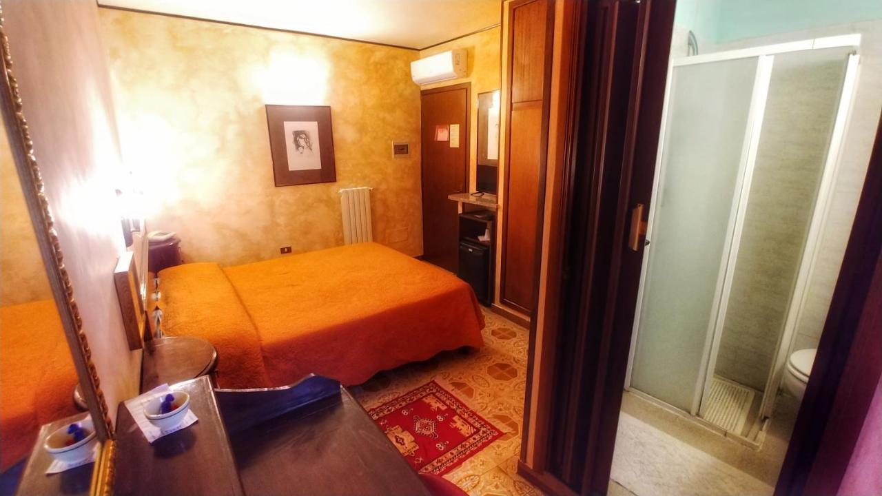 Hotel Centrale Viterbe Extérieur photo